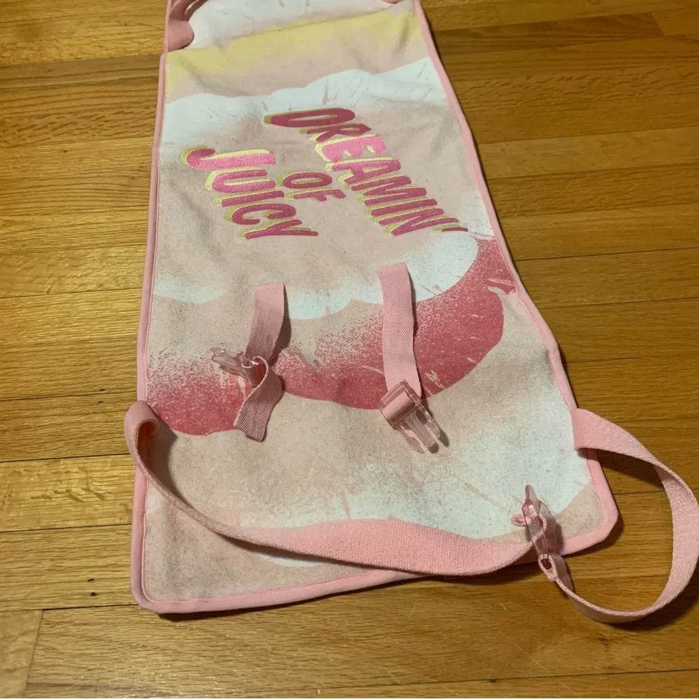 Juicy Couture Dreaming of Juicy Pink White Hanging Toiletries Cosmetic Organizer